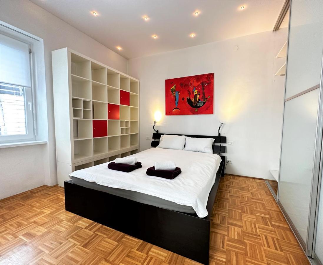 Charming Starry Night Apartment Ljubljana Buitenkant foto