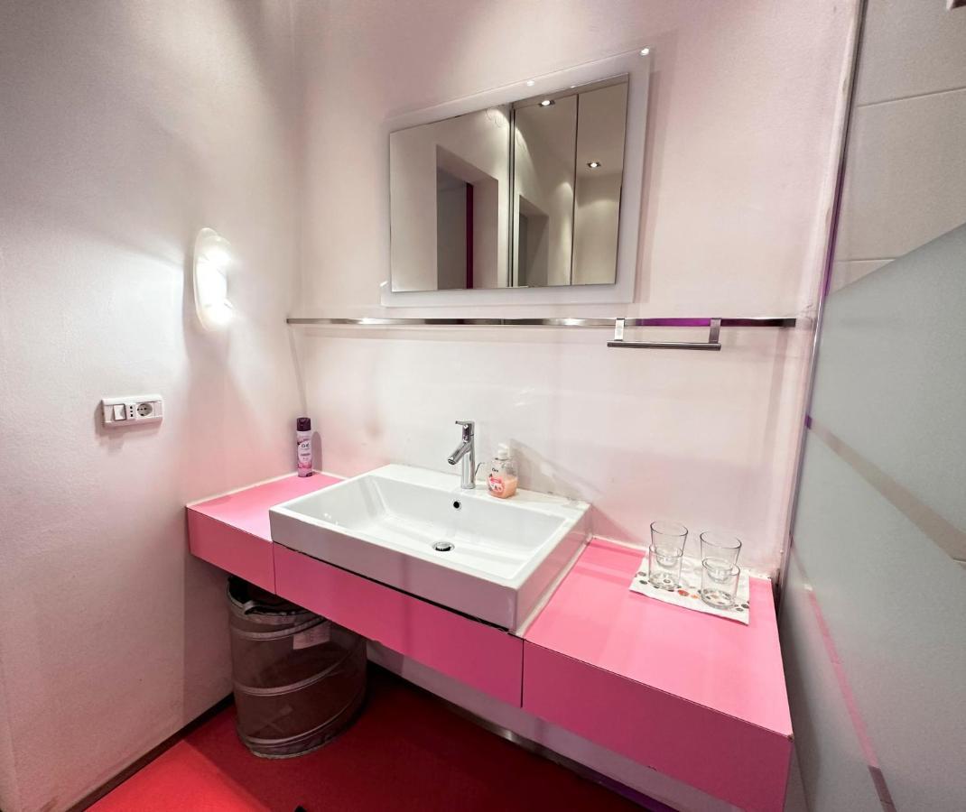 Charming Starry Night Apartment Ljubljana Buitenkant foto